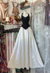 Classy Prom Dresses Ball Gown Halter Black Lace Tops Long Formal Evening Outfits N3730