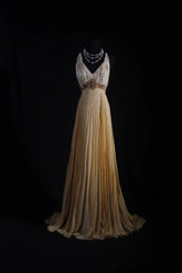 Women's Cocktail Party Gowns 80s A line V Neck Chiffon Pleated With Beads Long Graduation Dinner Outfits Prom Dresses AS075