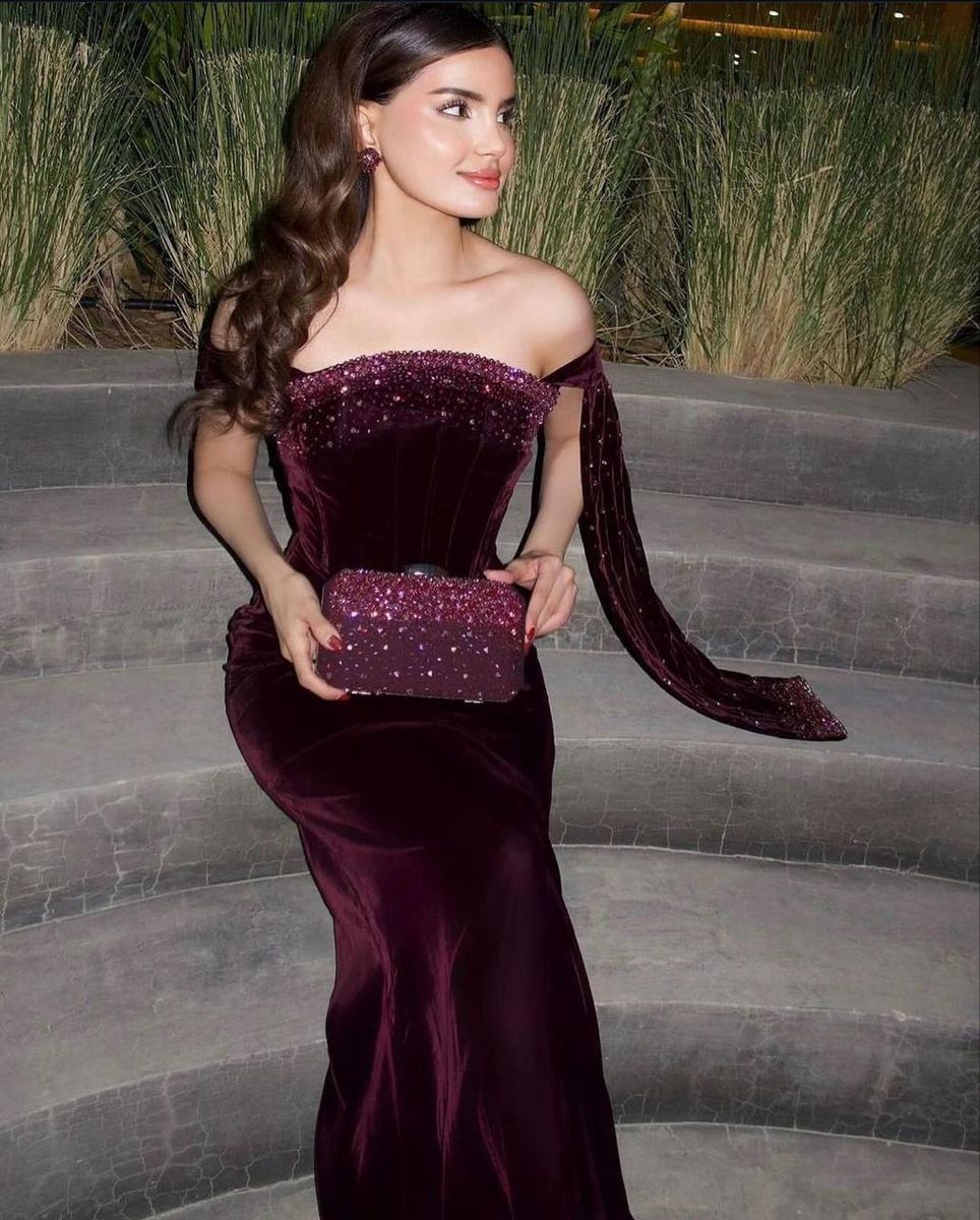 Classy Prom Dresses Inspiration Mermaid Off The Shoulder Wine Red Burgundy Velvet Long Semi Formal Dance Grad Prom Dress For Teens High Schools AB1958