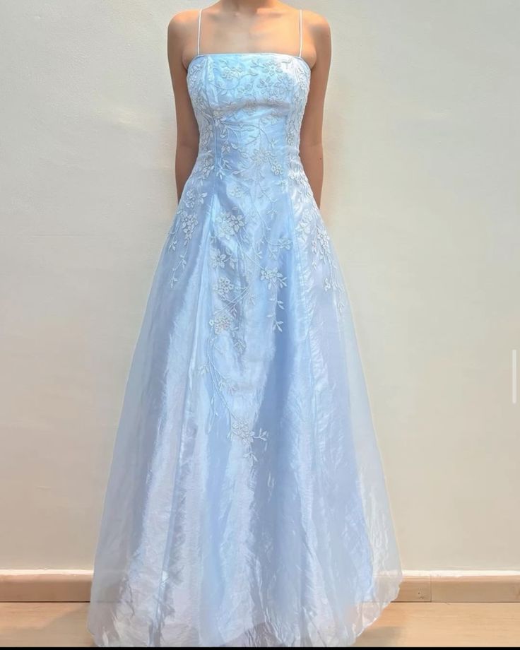 Vintage Ball Gown Spaghetti Strap Light Sky Blue With Appliqued Formal Dress Long Prom Dresses N2747