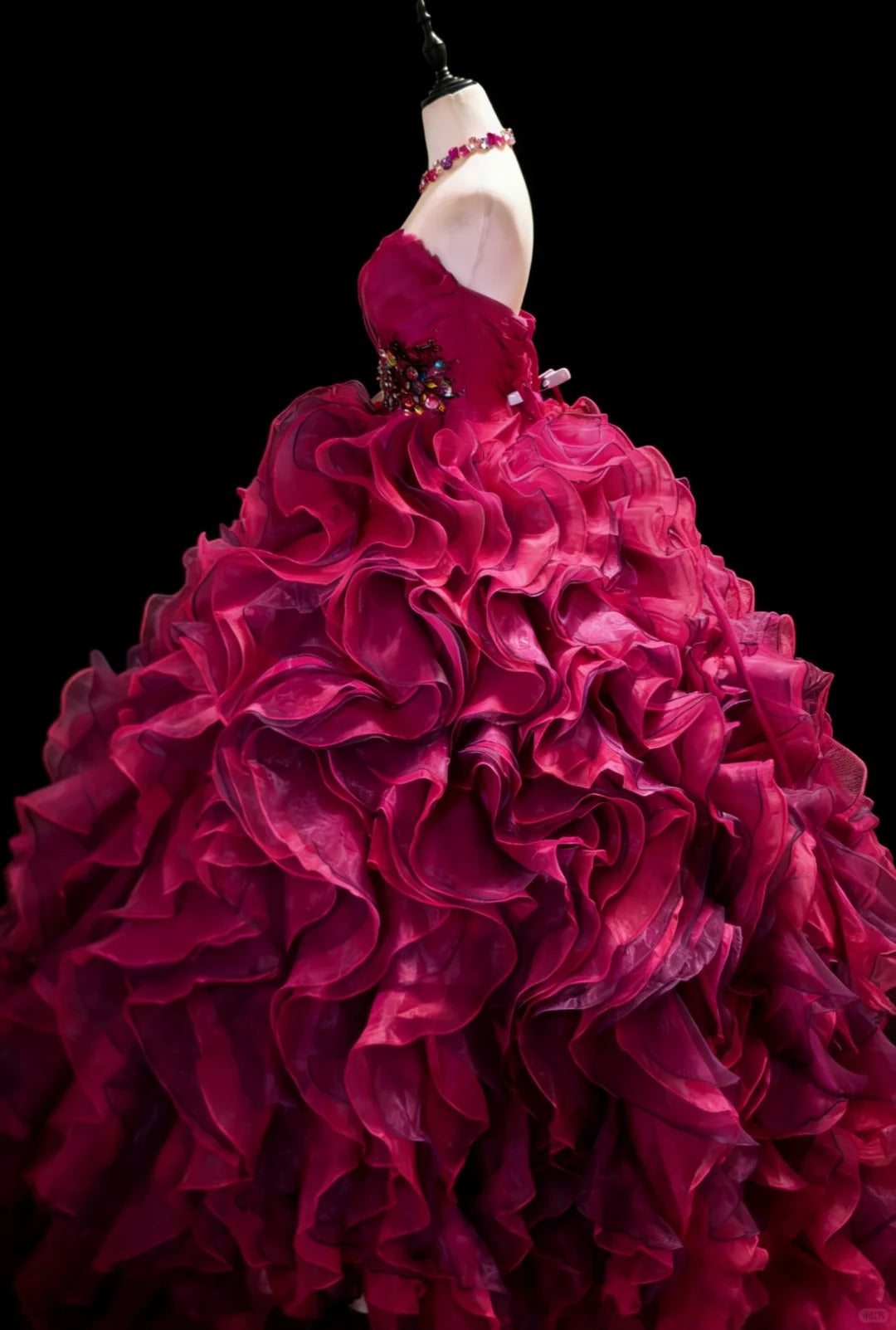 Modest Prom Dresses Ball Gown Strapless Hot Pink Organza With Layers Long Quince Dress N3054