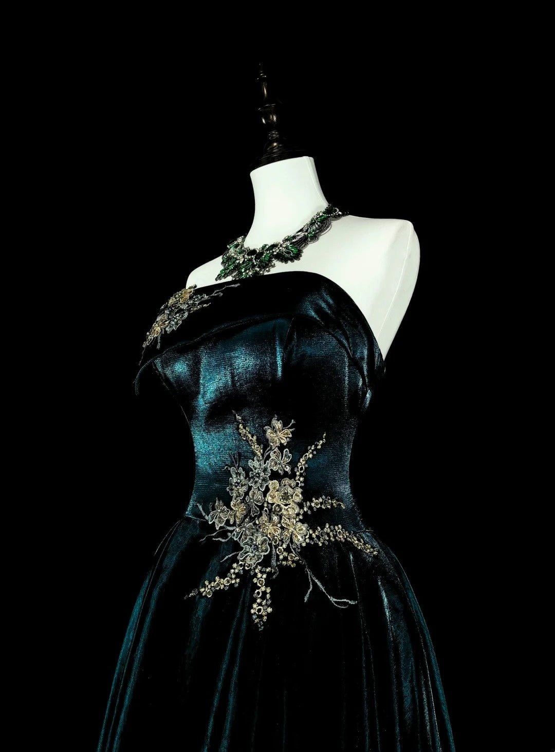 Vintage A line Strapless Dark Green Velvet 70s With Gold Appliques Long Prom Gown Party Wear Dresses N1845