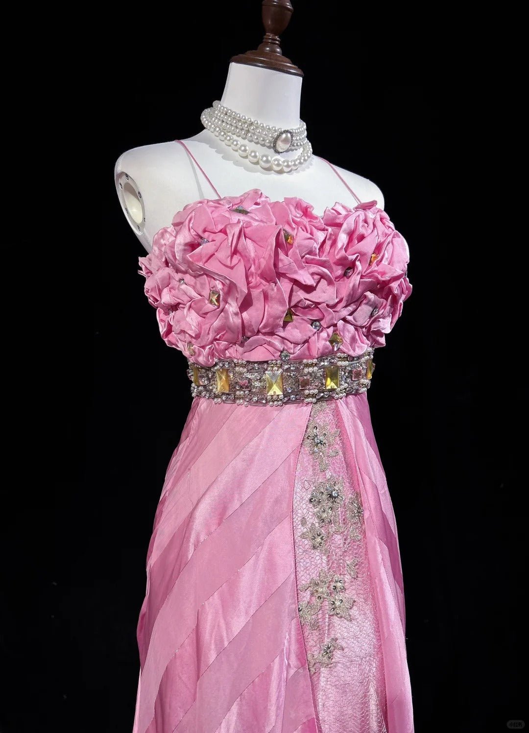 Vintage Prom Dresses Spaghetti Strap Mermaid Pink With Gold Lace Long Formal Evening Outfits N3862