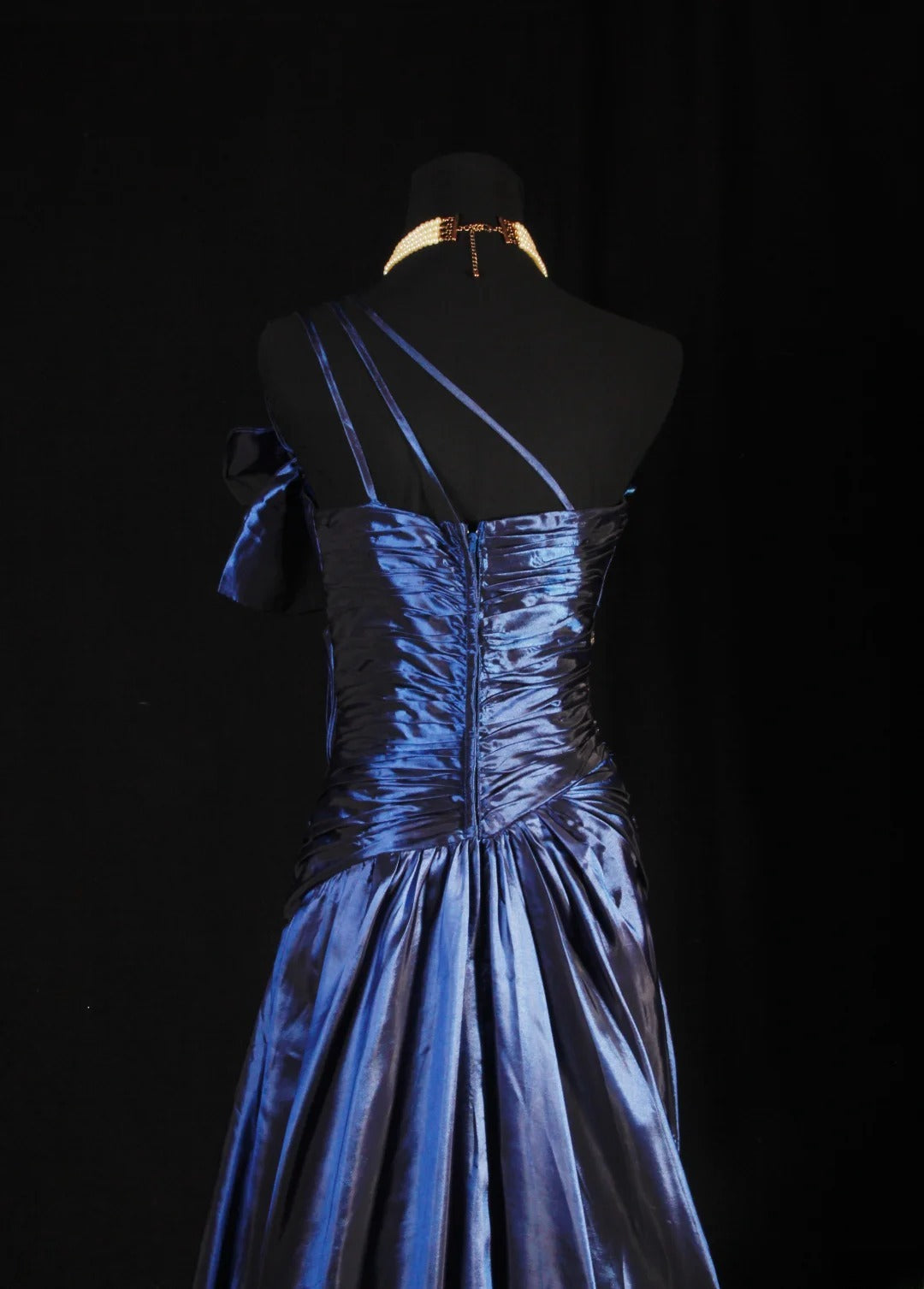 Vintage Prom Dresses 90s Formal A line One Shoulder Navy Blue Satin With Beadings Long Party Gowns Prom Dresses AS021
