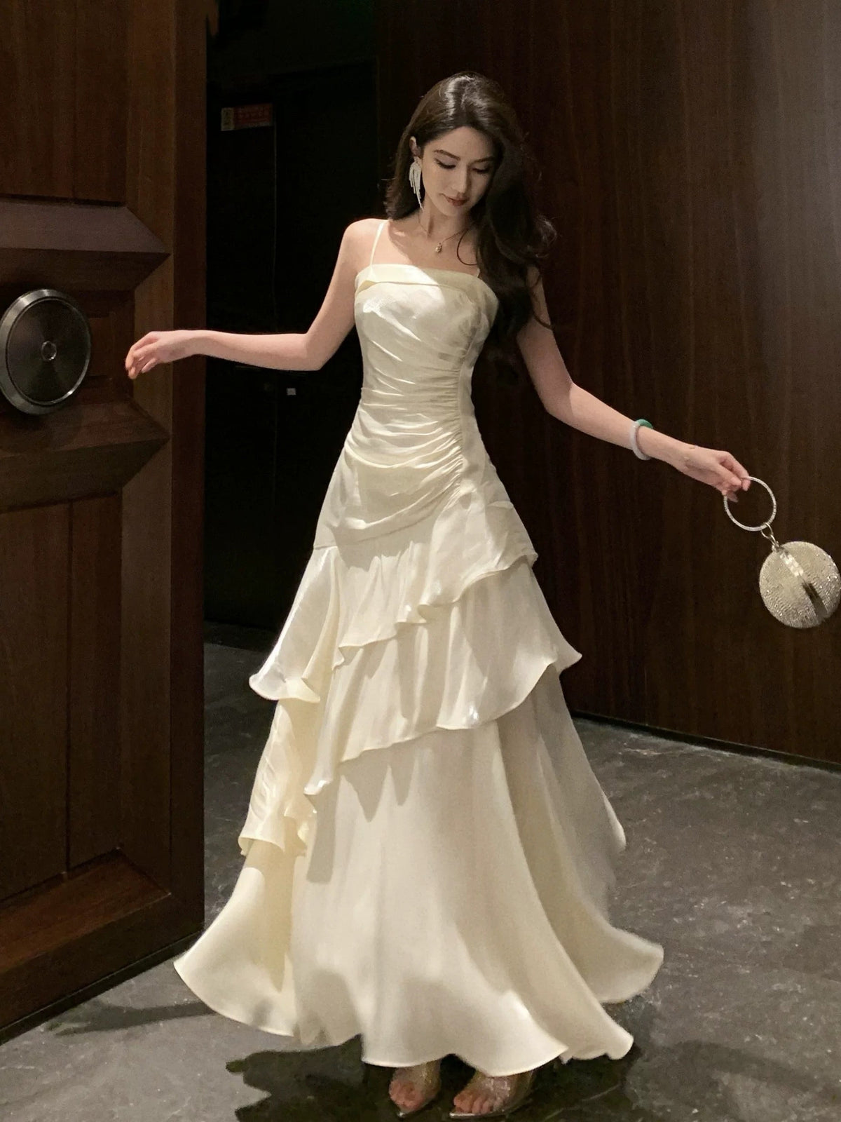 Elegant Prom Dresses Mermaid Spaghetti Strap White With Pleated Formal Evening Dress N3976